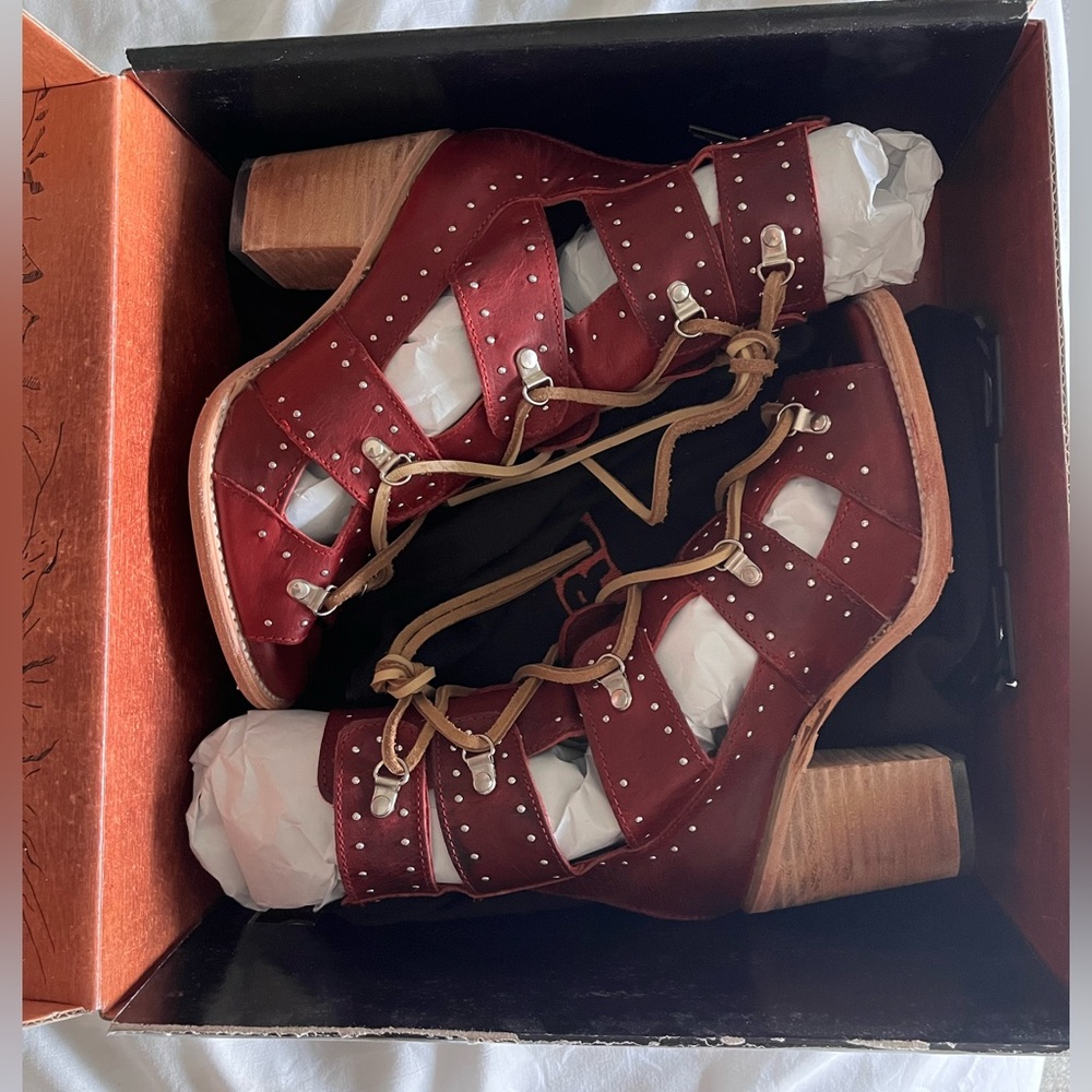 Freebird Brandy - Size 8